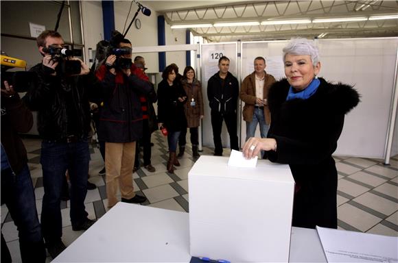 Jadranka Kosor glasovala na referendumu o pristupanju EU                                                                                                                                                                                        