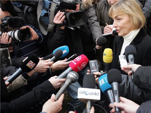  Ministrica vanjskih i europskih poslova Vesna Pusić glasovala na referendumu o pristupanju EU                                                                                                                                                  