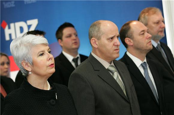 Predsjednica HDZ-a uručila uvjerenja polaznicima Političke akademije                                                                                                                                                                            