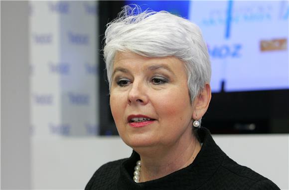 Predsjednica HDZ-a uručila uvjerenja polaznicima Političke akademije                                                                                                                                                                            