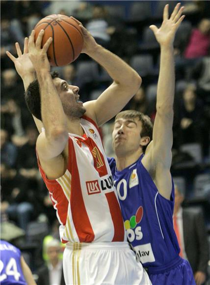 ABA liga: Crvena zvezda - Helios 86-69.                                                                                                                                                                                                         