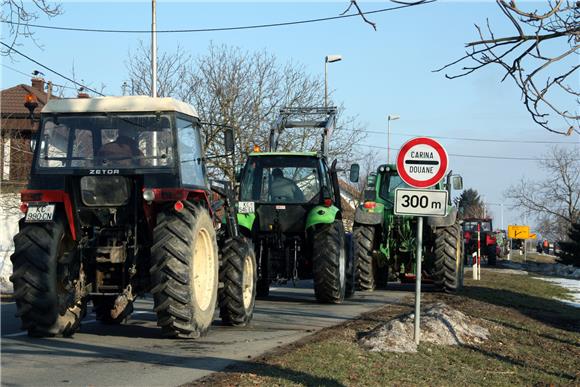 Prosvjed traktorima kod graničnog prijelaza Gola                                                                                                                                                                                                