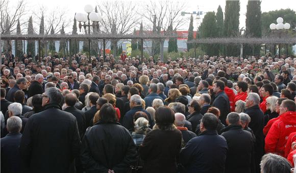 Pokopan Milorad Bibić Mosor, na pogrebu i premijer Milanović                                                                                                                                                                                    