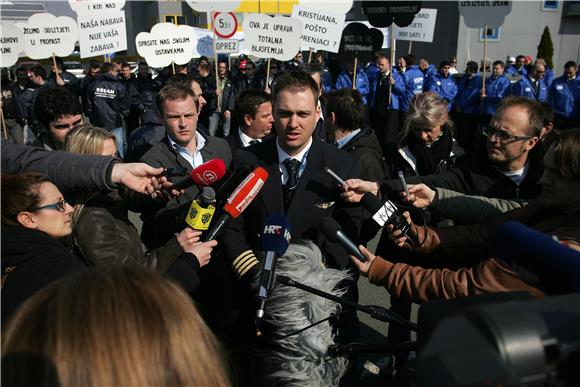 Sindikati Croatia Airlinesa tvrde da nemaju većih materijalnih zahtjeva                                                                                                                                                                         