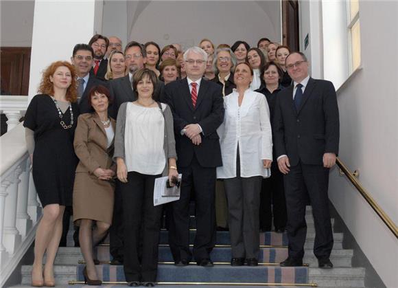 Josipović posjetio Institut za međunarodne odnose                                                                                                                                                                                               