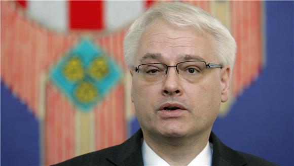 Predsjednik Josipović primio izaslanstvo Zbora ratnih izvjestitelja HRT-a                                                                                                                                                                       