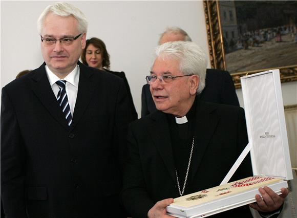 Josipović primio apostolskog nuncija Cassarija                                                                                                                                                                                                  