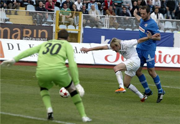 Rijeka - Dinamo 1-0 (poluvrijeme)                                                                                                                                                                                                               