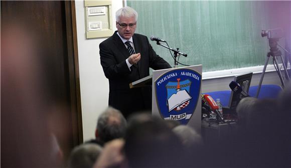 Predsjednik Josipović održao predavanje na Policijskoj akademiji                                                                                                                                                                                