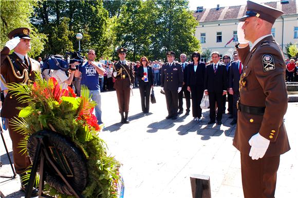 Šprem u Topuskom povodom 67. obljetnice pobjede nad fašizmom i Dana Europe                                                                                                                                                                      