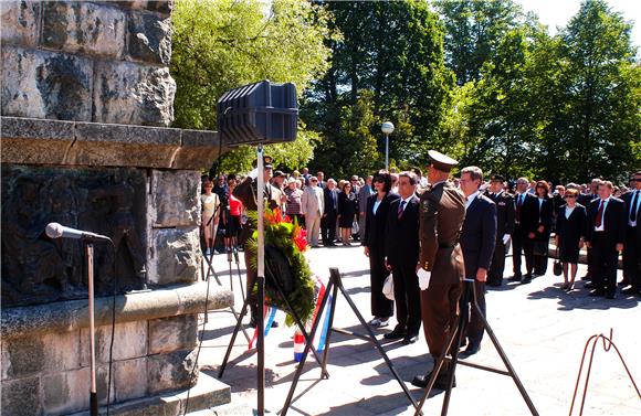 Šprem u Topuskom povodom 67. obljetnice pobjede nad fašizmom i Dana Europe                                                                                                                                                                      