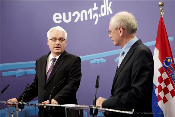 Predsjednik Josipović sastao se s  predsjednikom Europskog vijeća Hermanom Van Rompuyem                                                                                                                                                         