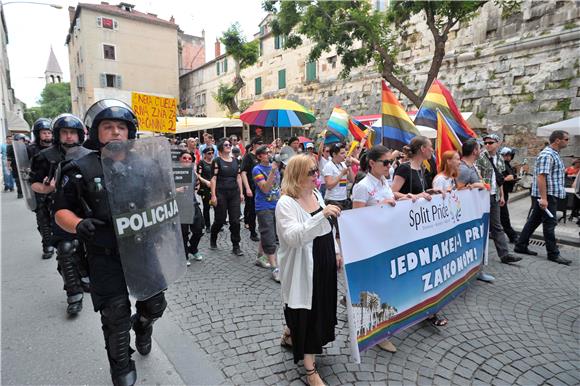 Povorka Split Pridea došla na praznu Rivu                                                                                                                                                                                                       