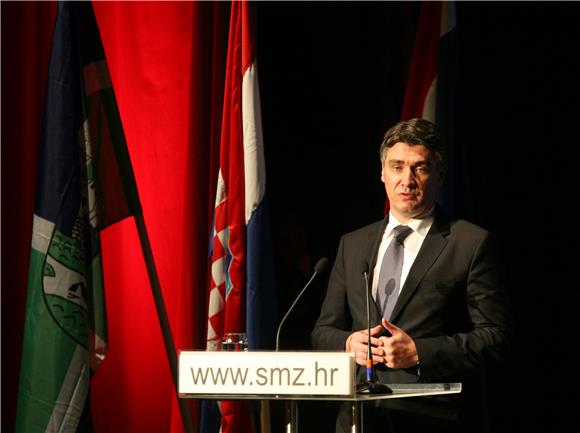 Zoran Milanović i Radimir Čačić u posjetu Sisku                                                                                                                                                                                                 