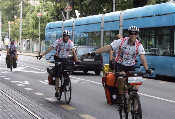 Članovi biciklističkog kluba Pedalinac krenuli na OI u London                                                                                                                                                                                   