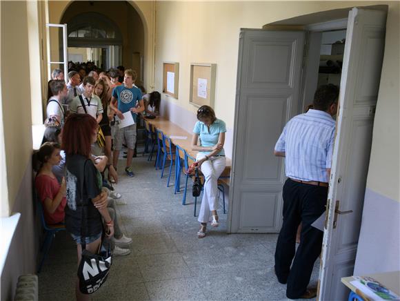 Počele prijave za upis u I. razred srednjih škola                                                                                                                                                                                               