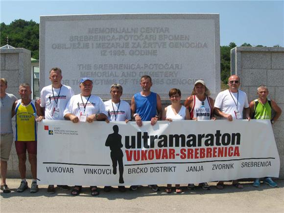 Maratonci iz Hrvatske i sudionici marša mira stigli u Srebrenicu                                                                                                                                                                                