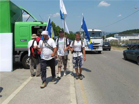 Maratonci iz Hrvatske i sudionici marša mira stigli u Srebrenicu                                                                                                                                                                                