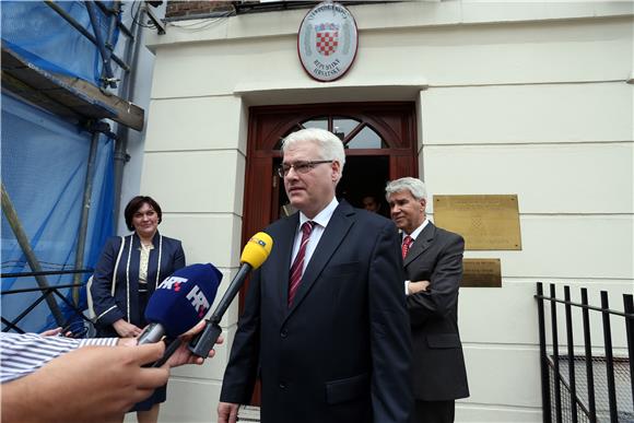 Predsjednik Josipović posthumno odlikovao Cviića i Franolića                                                                                                                                                                                    