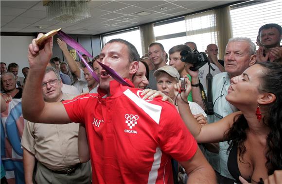 Doček zlatnog olimpijca Giovannija Cernogorza                                                                                                                                                                                                   