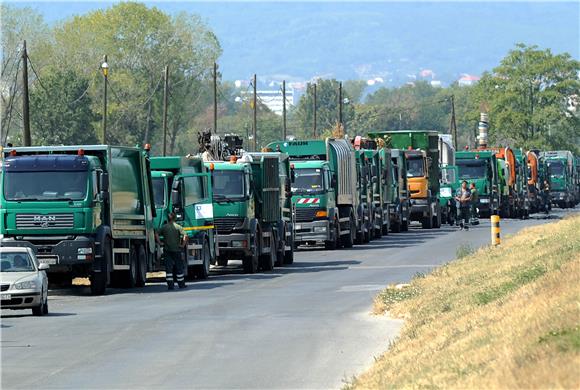 Jakuševčani blokirali kamione 'Čistoće'                                                                                                                                                                                                         