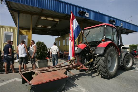 Jakuševčani i dalje blokiraju ulaz u odlagalište otpada                                                                                                                                                                                         