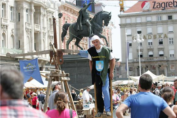 Na Trgu bana Jelačića otvoren 13. Markov sajam                                                                                                                                                                                                  