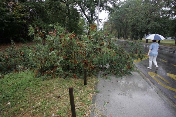 Kišno nevrijeme u Zagrebu                                                                                                                                                                                                                       