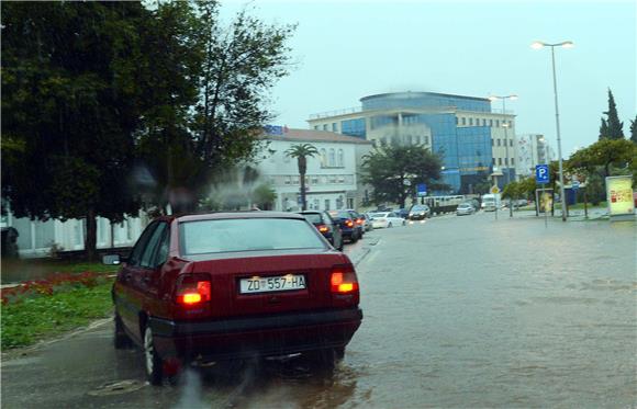 I u Zadru obilna kiša                                                                                                                                                                                                                           