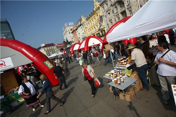 Završnica ovogodišnjeg ciklusa akcija ''Kupujmo hrvatsko'' i ''Vrijedne ruke''                                                                                                                                                                  