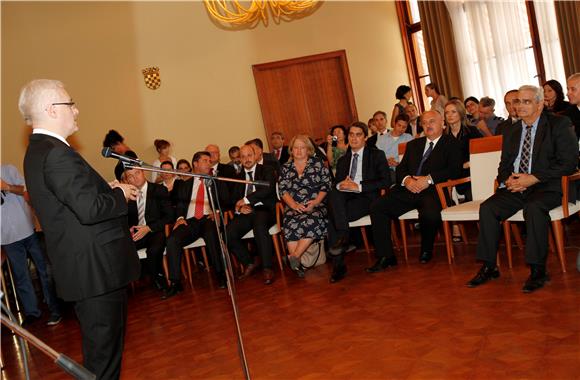 Josipović na svečanoj sjednici šibenskog Gradskog vijeća                                                                                                                                                                                        