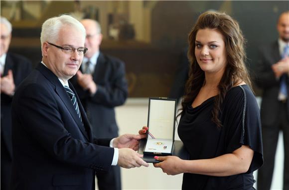 Predsjednik Josipović odlikovao osvajače medalja s Olimpijskih i Paraolimpijskih igara u Londonu                                                                                                                                                