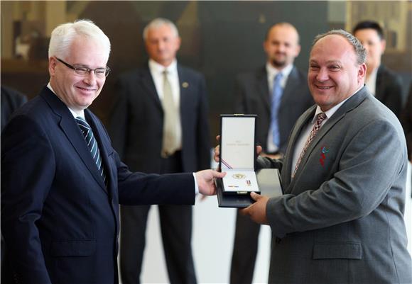 Predsjednik Josipović odlikovao osvajače medalja s Olimpijskih i Paraolimpijskih igara u Londonu                                                                                                                                                