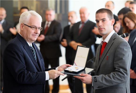 Predsjednik Josipović odlikovao osvajače medalja s Olimpijskih i Paraolimpijskih igara u Londonu                                                                                                                                                