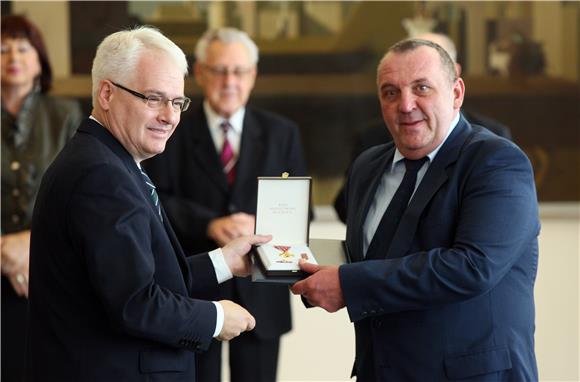 Predsjednik Josipović odlikovao osvajače medalja s Olimpijskih i Paraolimpijskih igara u Londonu                                                                                                                                                