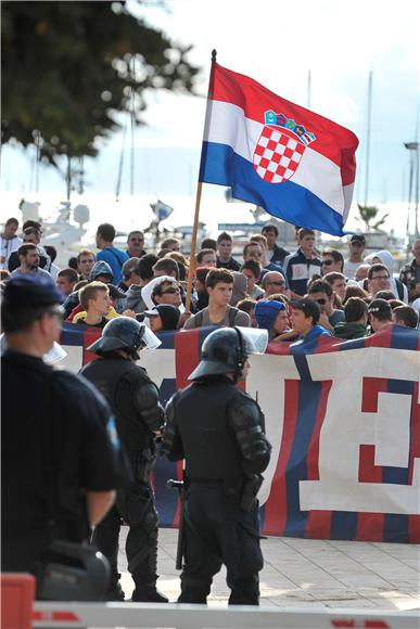 Torcida se okupila ispred zgrade splitskog poglavarstva                                                                                                                                                                                         