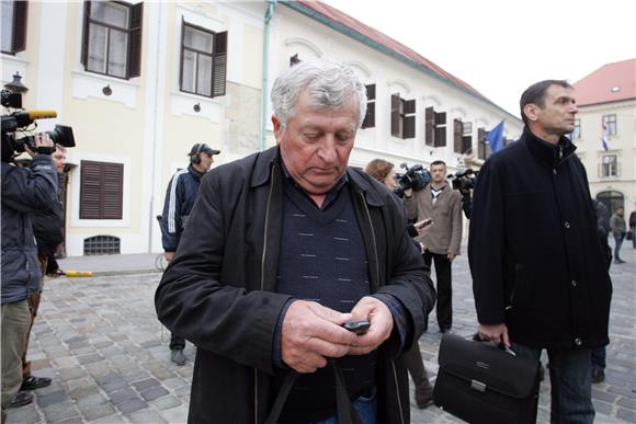 Krizni stožer za obranu cijene mlijeka traži da ih primi premijer                                                                                                                                                                               