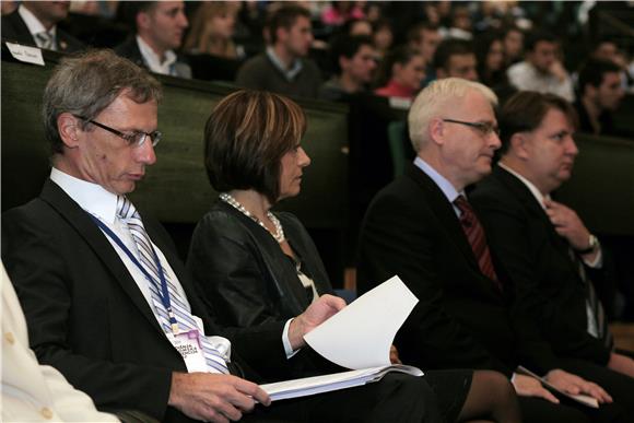 Predsjednik Josipović na Godišnjoj ekonomskoj konferenciji 2012.                                                                                                                                                                                