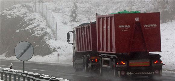 Ukinuti zimski uvjeti na cestama u Lici                                                                                                                                                                                                         