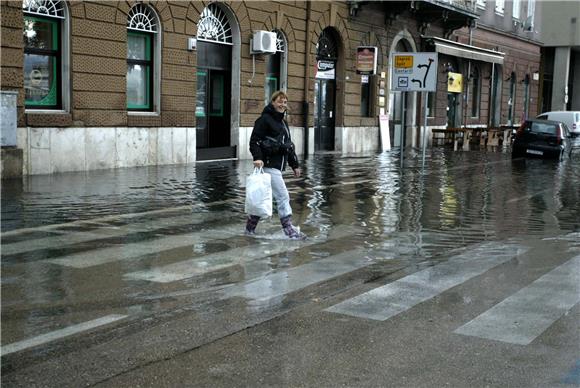 More poplavilo riječku tržnicu                                                                                                                                                                                                                  