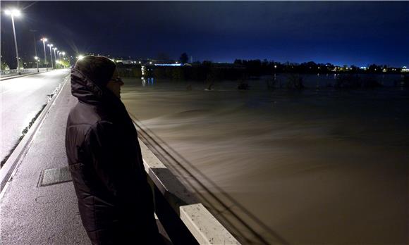 Izvanredne mjere obrane od poplave u V. Gorici i općinama Orle i Rugvica                                                                                                                                                                        