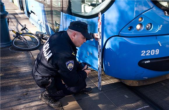 Tramvaj udario biciklistu                                                                                                                                                                                                                       