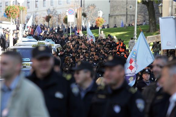 U Zagrebu prosvjed policajaca zbog odgode primjene odredbe o otpremninama                                                                                                                                                                       