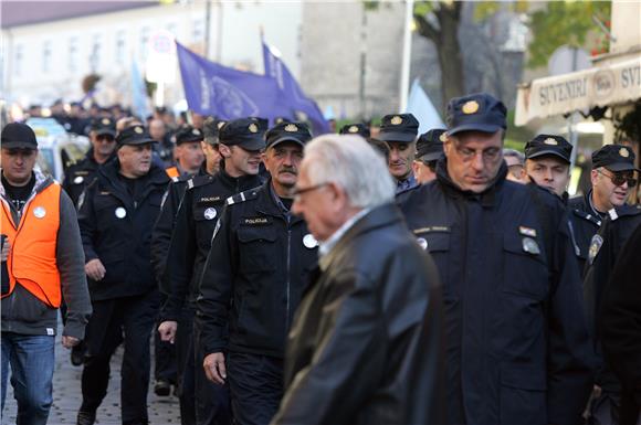 U Zagrebu prosvjed policajaca zbog odgode primjene odredbe o otpremninama                                                                                                                                                                       