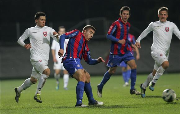 Zagreb - Hajduk 0-0 (poluvrijeme)                                                                                                                                                                                                               