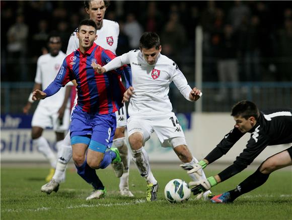 Zagreb - Hajduk 0-0 (poluvrijeme)                                                                                                                                                                                                               