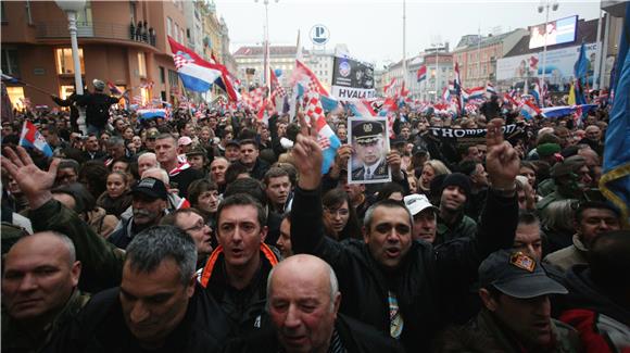 Generali Gotovina i Markač na Trgu bana Jelačića                                                                                                                                                                                                