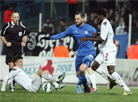 HNL: Zagreb - Dinamo 0:0 poluvrijeme 25.11.2012.                                                                                                                                                                                                