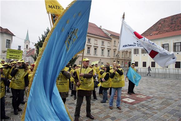 Prosvjed sindikata protiv novog proračuna                                                                                                                                                                                                       