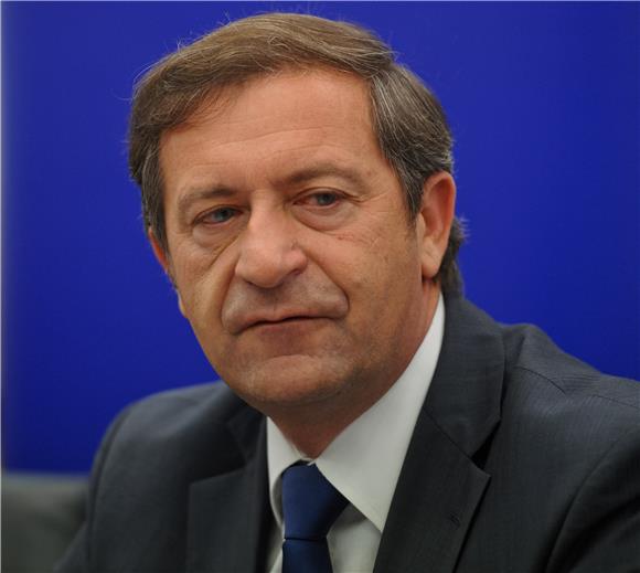 Erjavec: mandat Arharu do kraja 2013., mogućnost slovenske blokade postoji                                                                                                                                                                      